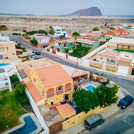 Hostel Los Amigos By Youroom La Mareta Bagian luar foto