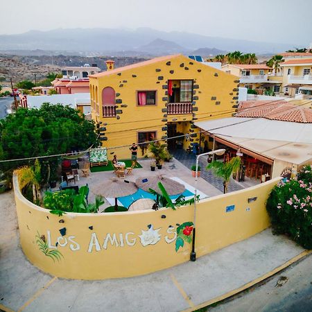 Hostel Los Amigos By Youroom La Mareta Bagian luar foto